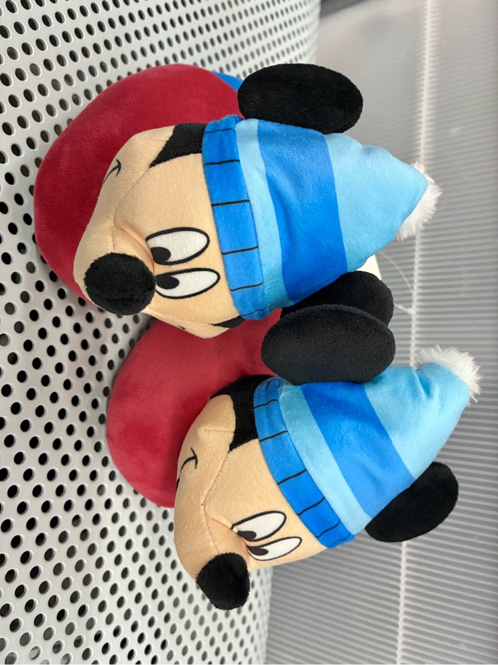 🎈$15🎈NEW DISNEY Mickey Mouse Sock Slippers Red Black 9/10 Toddler Boys Unisex